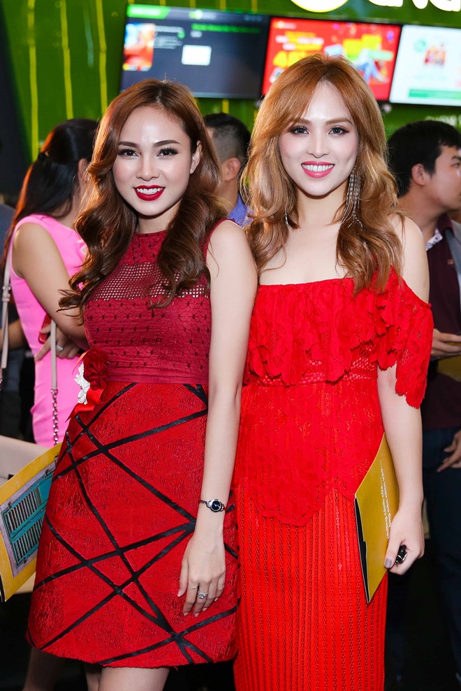 Trường Giang, Nhã Phương tình tứ diện đồ đôi đi xem phim - 6