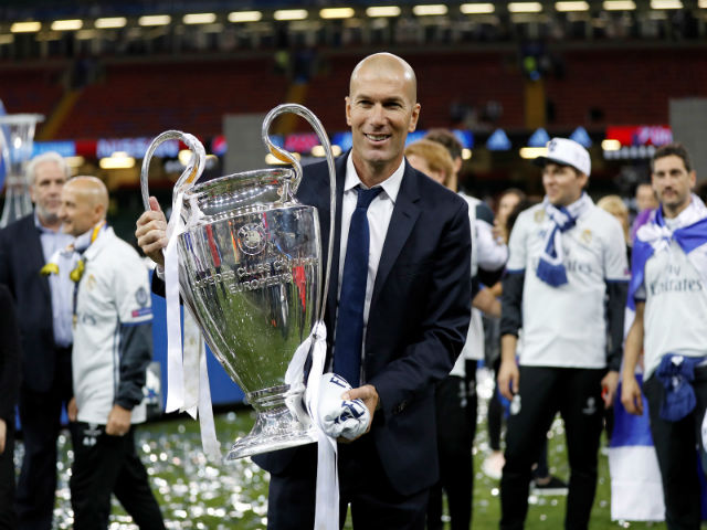 Real hết thời “cối xay” HLV: Biến Zidane thành “Sir Alex mới”