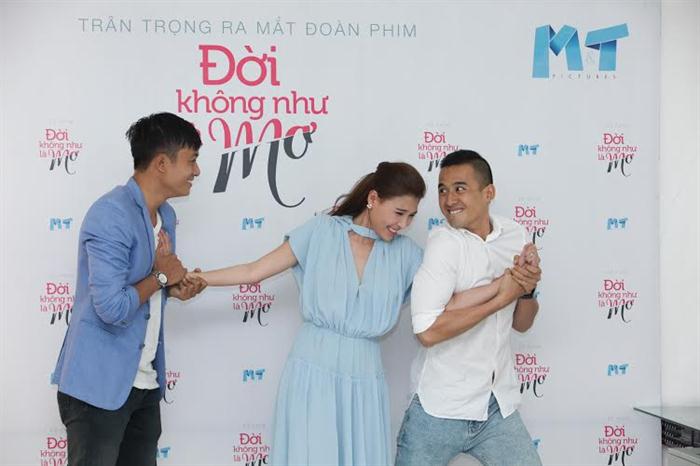 Thúy Diễm táo bạo thế này bảo sao Lương Thế Thành không rời nửa bước - 14