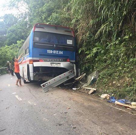 Tai nạn 2 người tử vong ở Tam Đảo: Tài xế cố tình tông vào vách núi - 1
