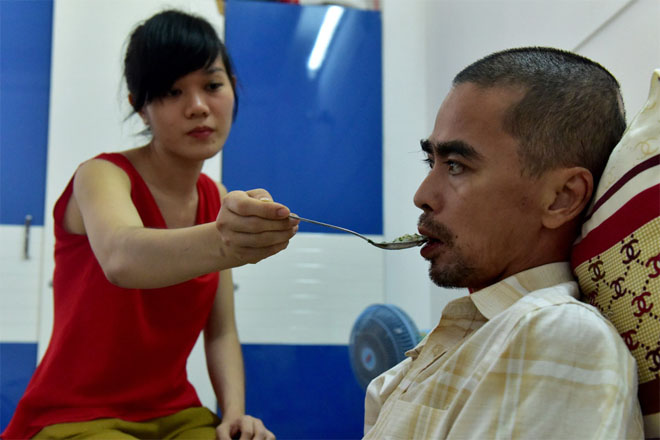 Chân dung người vợ tảo tần bị đồn ôm con bỏ đi của diễn viên Nguyễn Hoàng - 1