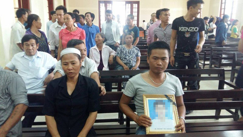 Đâm chết người vì nghi trêu ghẹo bạn gái - 2