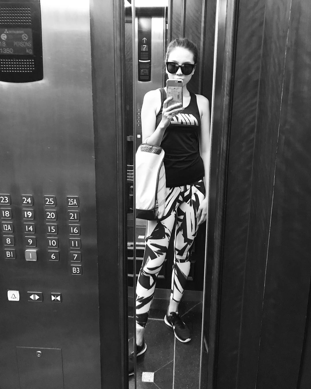 Cô nàng thời tiết Mai Ngọc khoe hình tập gym mướt mắt - 4