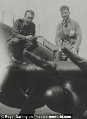 Phi công sát thủ Anh hạ 15 máy bay Đức trong 3 tháng - 2