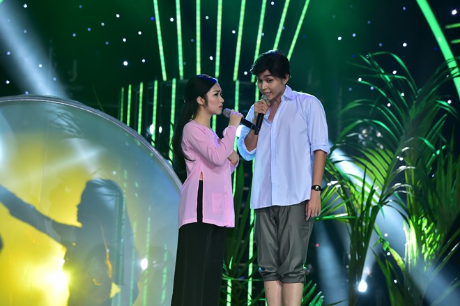 Hòa Minzy gây bất ngờ khi hát dân ca miền nam - 1