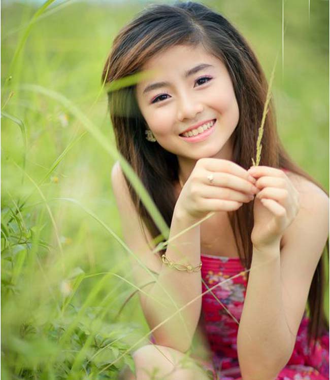 Sở hữu ngoại hình xinh xắn, dễ thương, Nam Thương (sinh năm 1995) nổi lên từ cuộc thi Miss Teen 2011. 