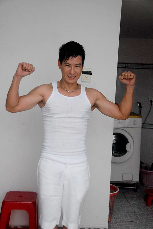 Ngấp nghé U50, ngoài Đan Trường, Hoài Linh cũng là "soái ca" cơ bắp - 9