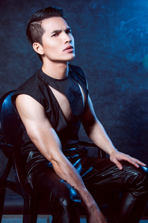 Ngấp nghé U50, ngoài Đan Trường, Hoài Linh cũng là "soái ca" cơ bắp - 15