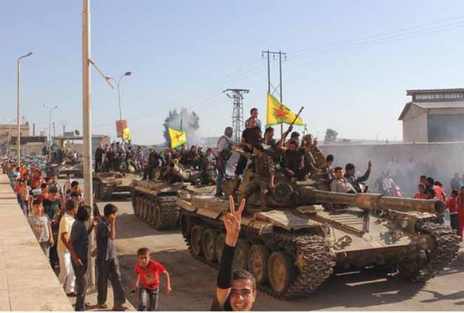 Lực lượng Mỹ hậu thuẫn chiếm quận thứ hai ở sào huyệt IS - 1
