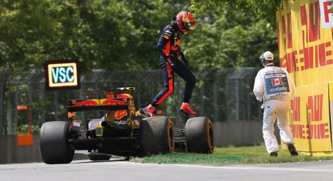 Đua xe F1, Canadian GP: Đối thủ tự hại, ngư ông đắc lợi - 2