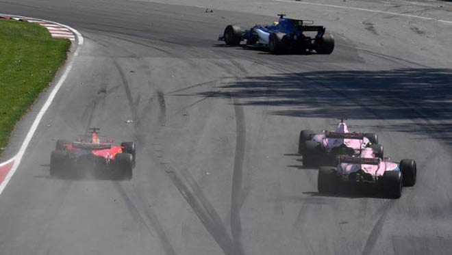 Đua xe F1, Canadian GP: Đối thủ tự hại, ngư ông đắc lợi - 3