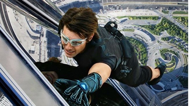 Đã đến tuổi &#34;bô lão&#34;, Tom Cruise vẫn thích &#34;cưa sừng làm nghé&#34; - 2