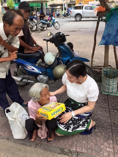 Không ngờ &#34;nữ hoàng kim cương&#34; Lý Nhã Kỳ lại bình dân đến thế! - 9