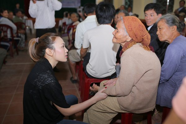 Mỹ Tâm khiến những ai từng hỗn láo với người lớn tuổi phải hổ thẹn! - 4