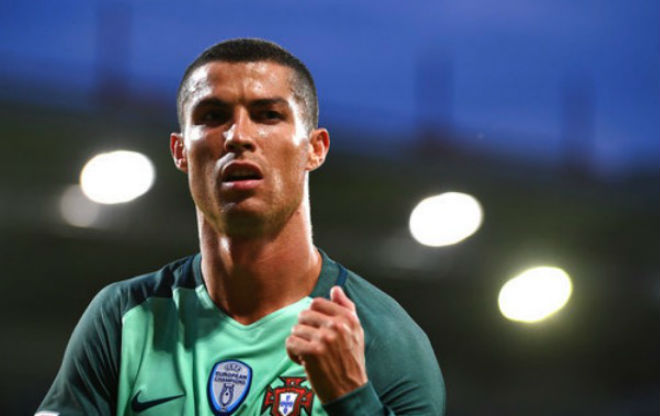 Ronaldo 4 lần trốn thuế, sắp lĩnh án tù 7 năm: Rộ tin tháo chạy về MU - 5