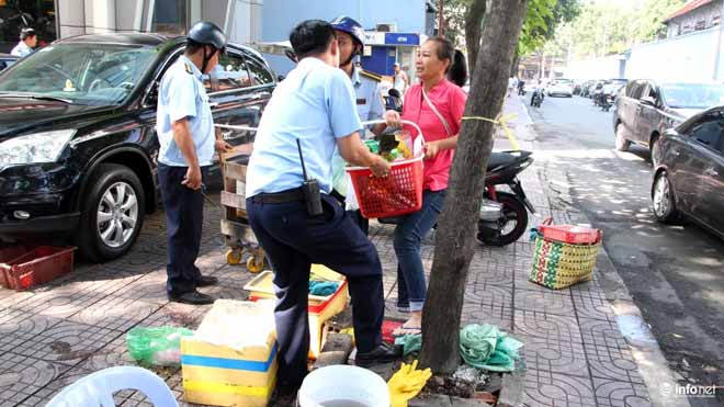 Chủ tịch TP.HCM: &#34;Đằng sau mỗi gánh hàng rong cũng là cả một gia đình” - 2