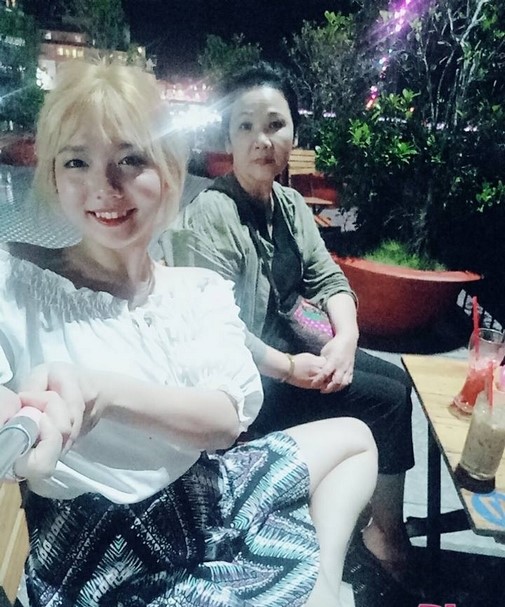 Mẹ vợ xinh đẹp lại chiều chuộng hết mực khiến Trấn Thành muốn "ở rể" - 11