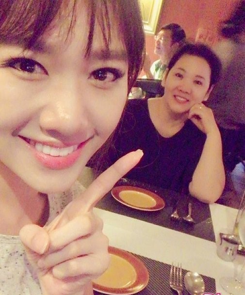 Mẹ vợ xinh đẹp lại chiều chuộng hết mực khiến Trấn Thành muốn "ở rể" - 3