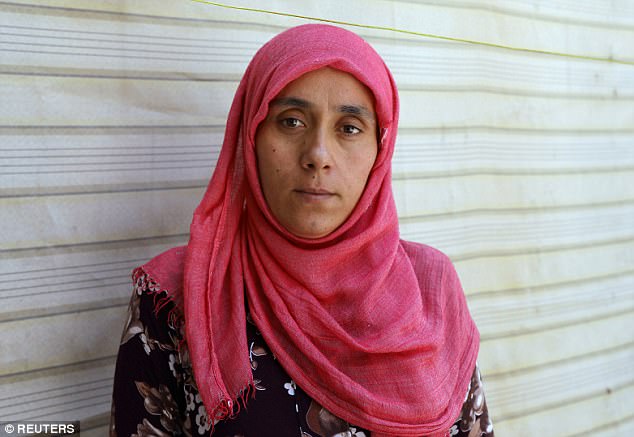 Người phụ nữ nô lệ tình dục của IS bị mua bán 5 lần - 1