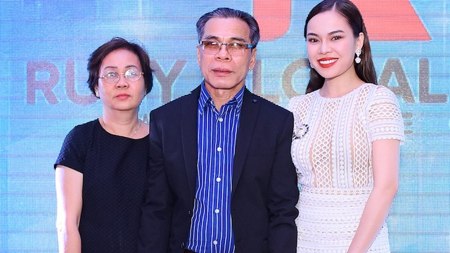 Bố mẹ Lam Trường, Hà Tăng nuôi con thành danh từ xe bánh mì, nước mía - 2