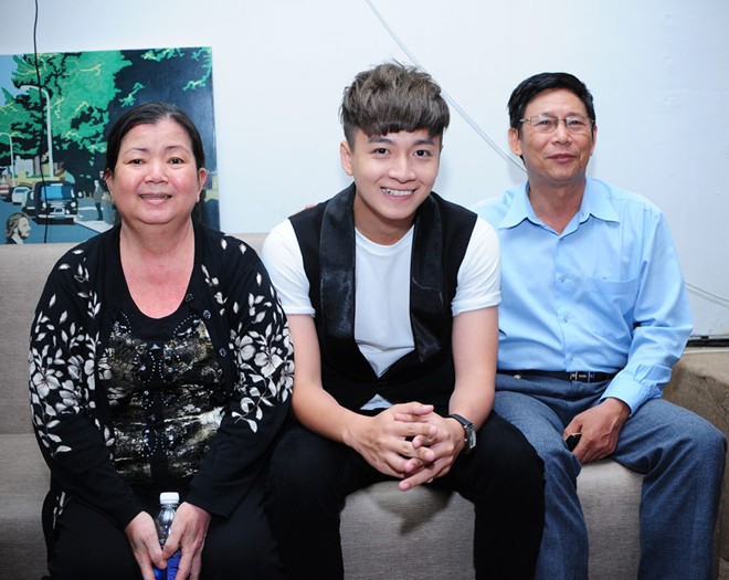 Bố mẹ Lam Trường, Hà Tăng nuôi con thành danh từ xe bánh mì, nước mía - 13