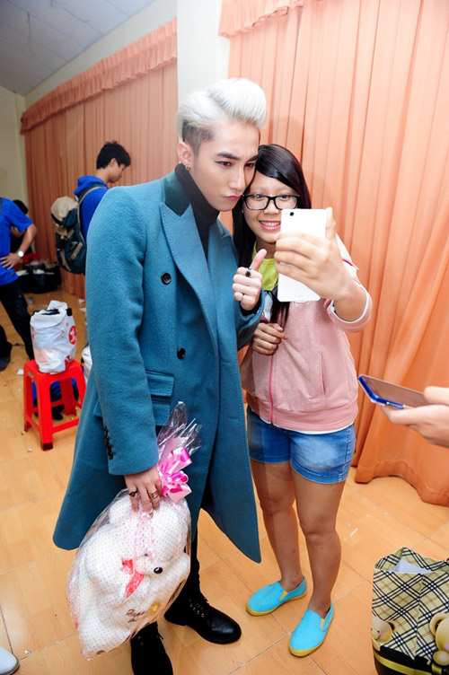 Trường Giang phải nhìn phong thái của Sơn Tùng nếu không muốn bạn gái ghen - 6