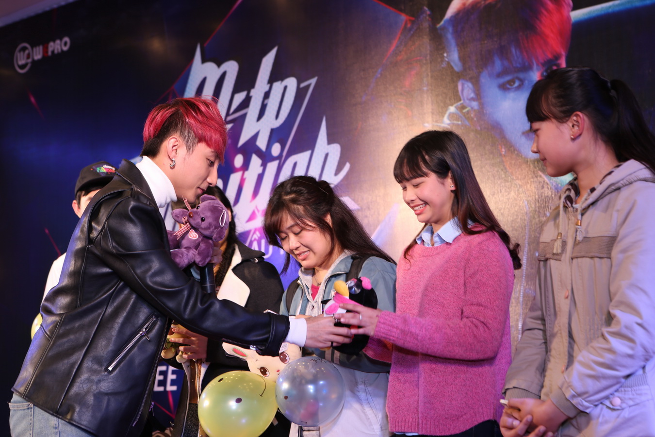 Trường Giang phải nhìn phong thái của Sơn Tùng nếu không muốn bạn gái ghen - 8