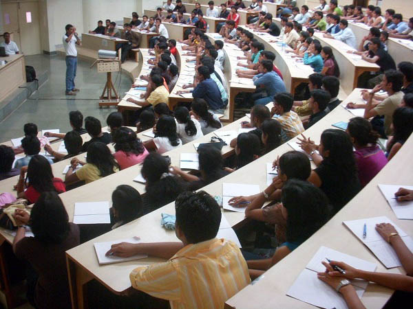 &#34;Soi&#34; trường đại học tuyển sinh khắt khe nhất thế giới - 4