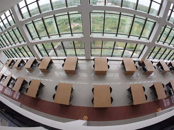 &#34;Soi&#34; trường đại học tuyển sinh khắt khe nhất thế giới - 5