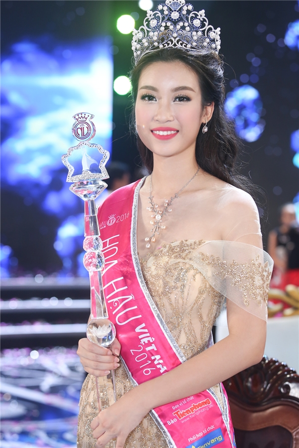Hoa hậu Mỹ Linh, Thu Thảo cát-xê cao ngất vẫn ở nhà tập thể, căn hộ đơn sơ - 1