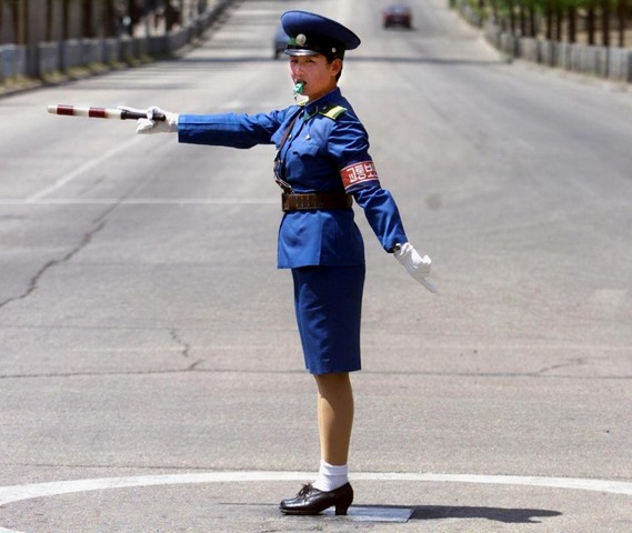 Điều kiện ngặt nghèo để thành nữ cảnh sát ở Triều Tiên - 4
