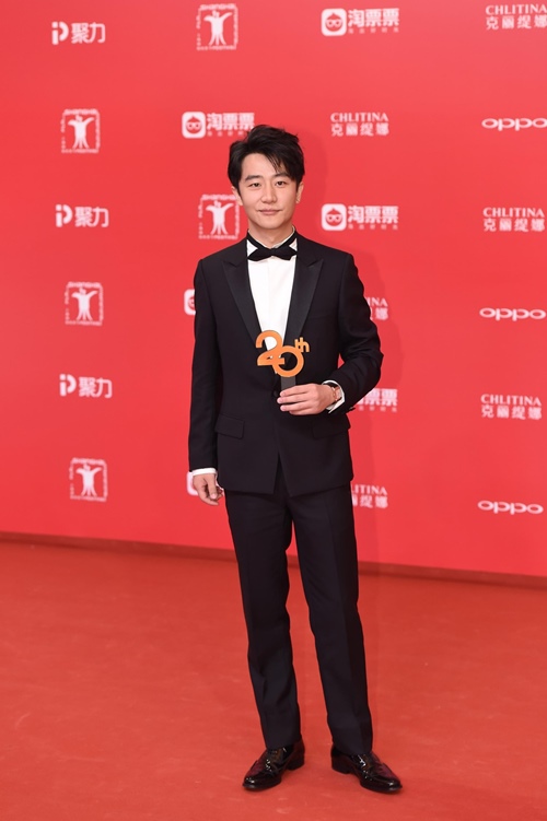 Lưu Diệc Phi đẹp lấn át Châu Tấn, Dương Mịch trên thảm đỏ - 5