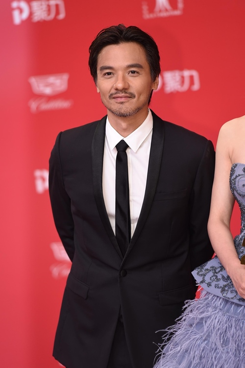 Lưu Diệc Phi đẹp lấn át Châu Tấn, Dương Mịch trên thảm đỏ - 6