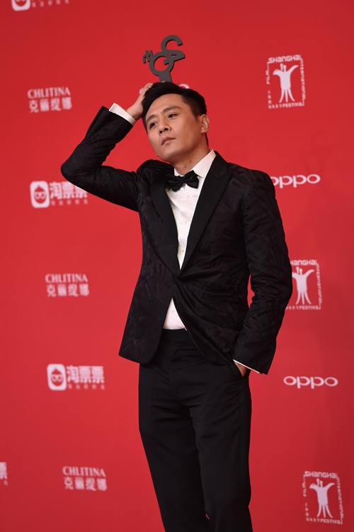 Lưu Diệc Phi đẹp lấn át Châu Tấn, Dương Mịch trên thảm đỏ - 7