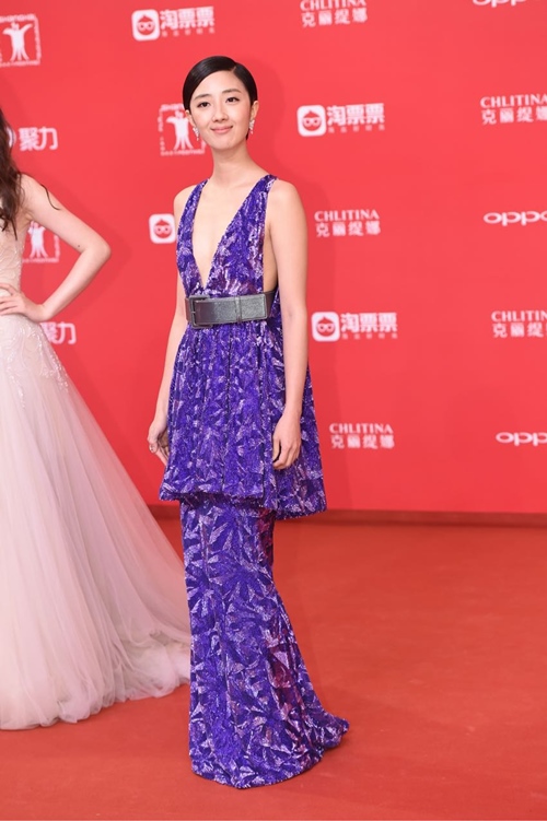 Lưu Diệc Phi đẹp lấn át Châu Tấn, Dương Mịch trên thảm đỏ - 13