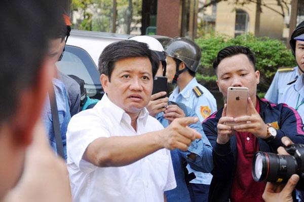 Nóng nhất tuần: Mẹ trầm cảm sau sinh giết con 33 ngày tuổi gây chấn động - 3