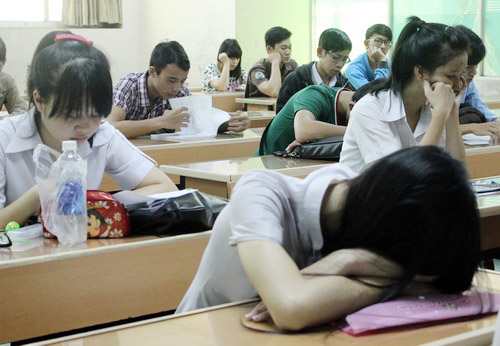 Dừng học để tránh stress trước ngày thi THPT quốc gia - 1
