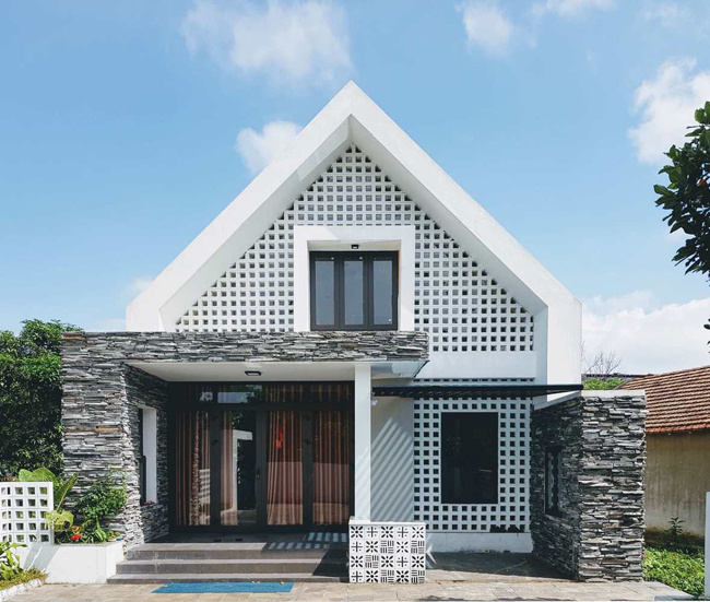Căn nhà này được xây trên một mảnh đất rộng 200m2 tại Đồng Hới, Quảng Bình.