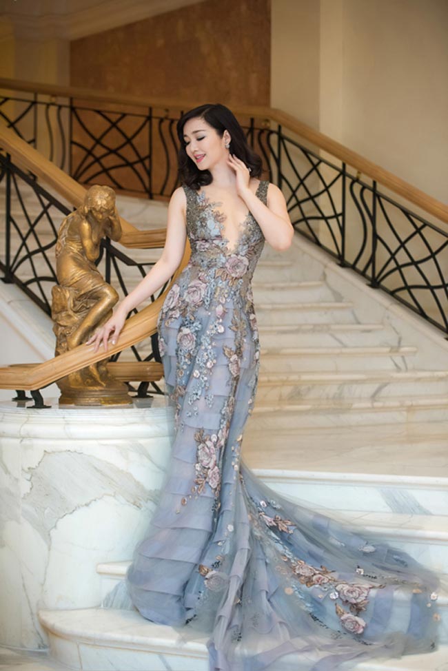 Thân hình đồng hồ cát của Giáng My U50 khiến gái trẻ phát ghen - 7