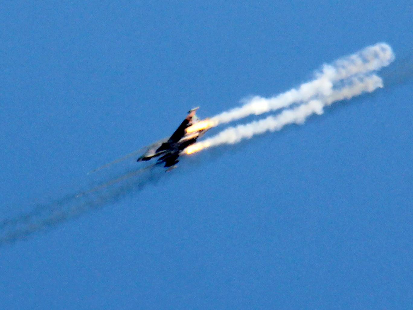 Nga tuyên bố bắn hạ mọi máy bay Mỹ trên bầu trời Syria - 2