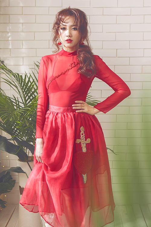 Độ giàu của Hồ Quỳnh Hương hay Hari Won khiến fan "nể" hơn? - 2