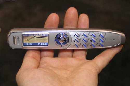 Những chiếc điện thoại cổ, "siêu độc lạ" nhất thế giới - 8