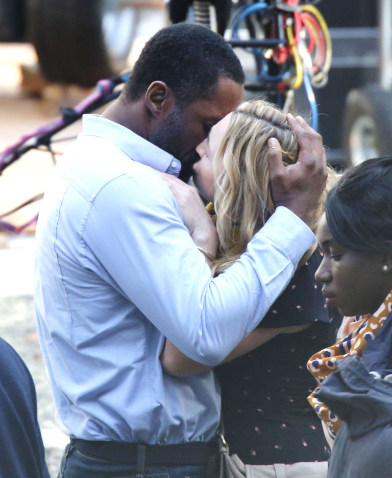 Kate Winslet khổ gấp nhiều lần Titanic trong phim mới - 2