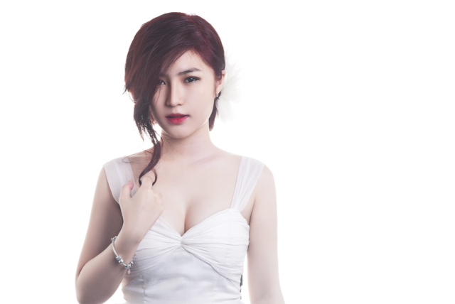 Angela Phương Trinh, Hương Tràm bị nhắn tin "gạ tình" và phản ứng đáng nể - 12