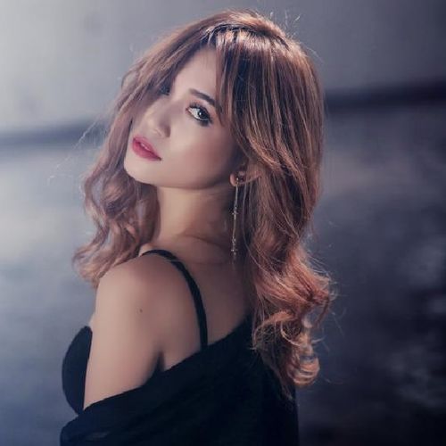 Angela Phương Trinh, Hương Tràm bị nhắn tin "gạ tình" và phản ứng đáng nể - 13