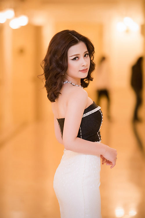 Angela Phương Trinh, Hương Tràm bị nhắn tin "gạ tình" và phản ứng đáng nể - 15