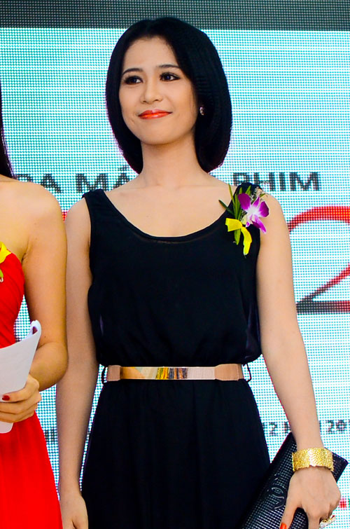 Angela Phương Trinh, Hương Tràm bị nhắn tin "gạ tình" và phản ứng đáng nể - 5