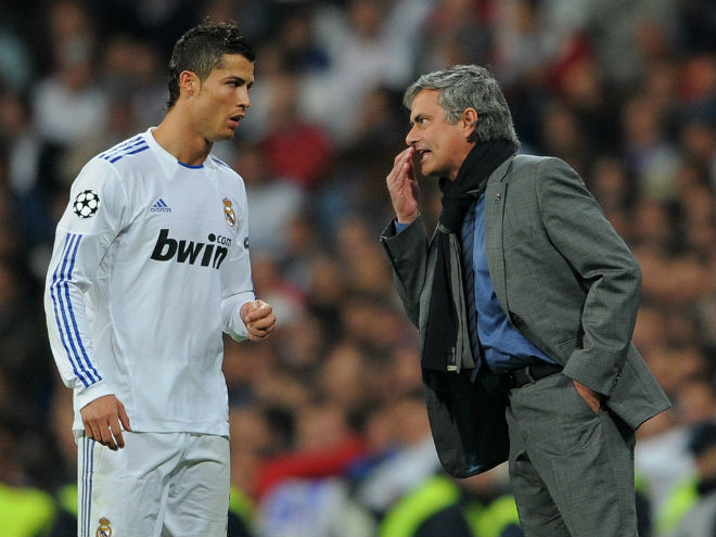Ronaldo khó tái hợp MU: Khôn ngoan không lại với Mourinho - 1