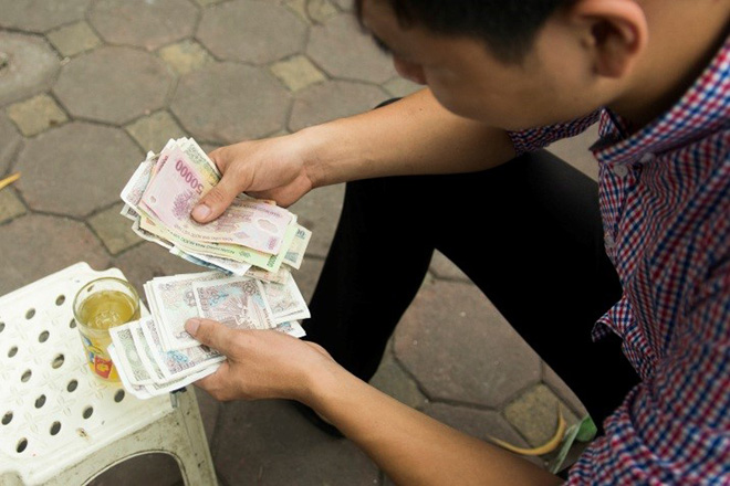 Lương cử nhân không bằng thu nhập của shipper: Thực tế phũ phàng - 5