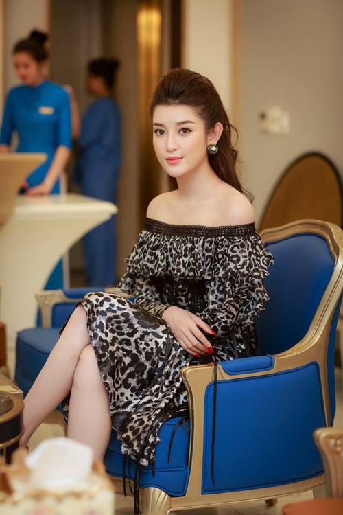 Huyền My lột xác nhan sắc nhờ tuyệt kỹ không cần dao kéo - 24